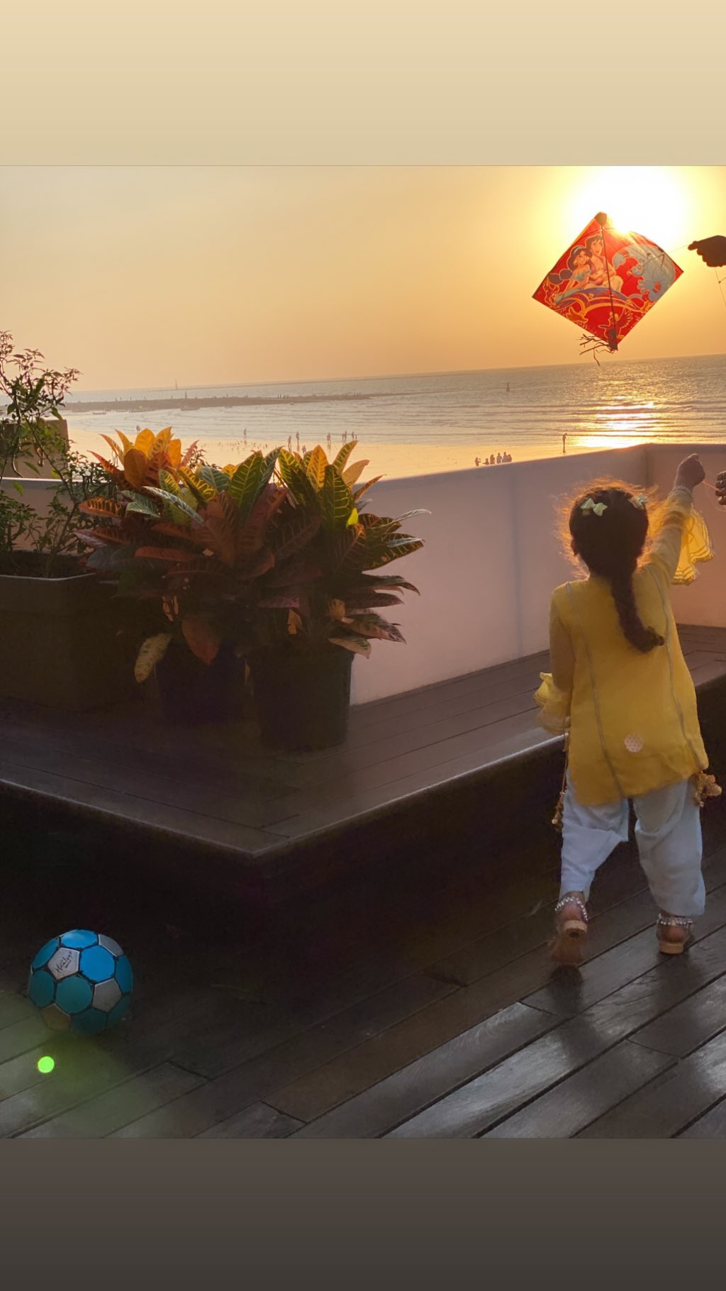 Misha Kapoor flying kite on makar sankranti